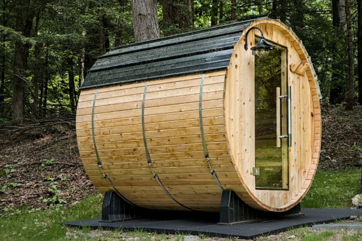 Large outdoor equipment on a 4 by 8 Dragon Pad