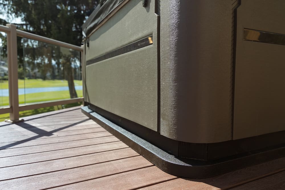 Hot tub on an 8 by 8 Dragon Pad
